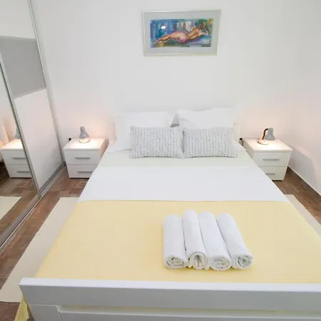 Argus 3 - Center Apartment