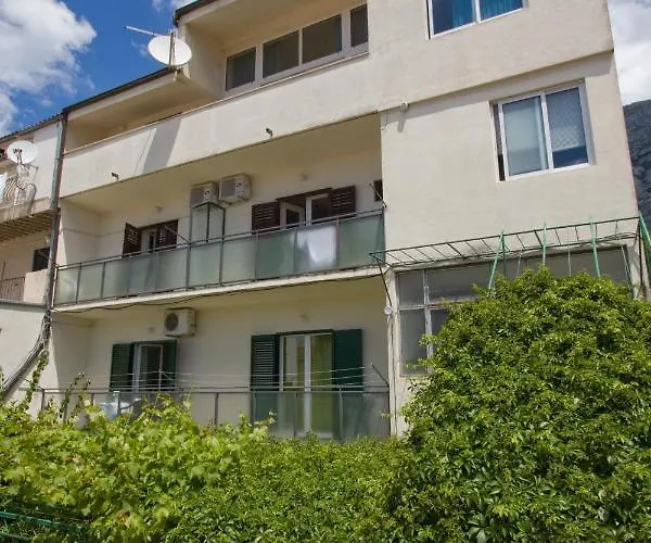 Argus 3 - Center Daire Makarska